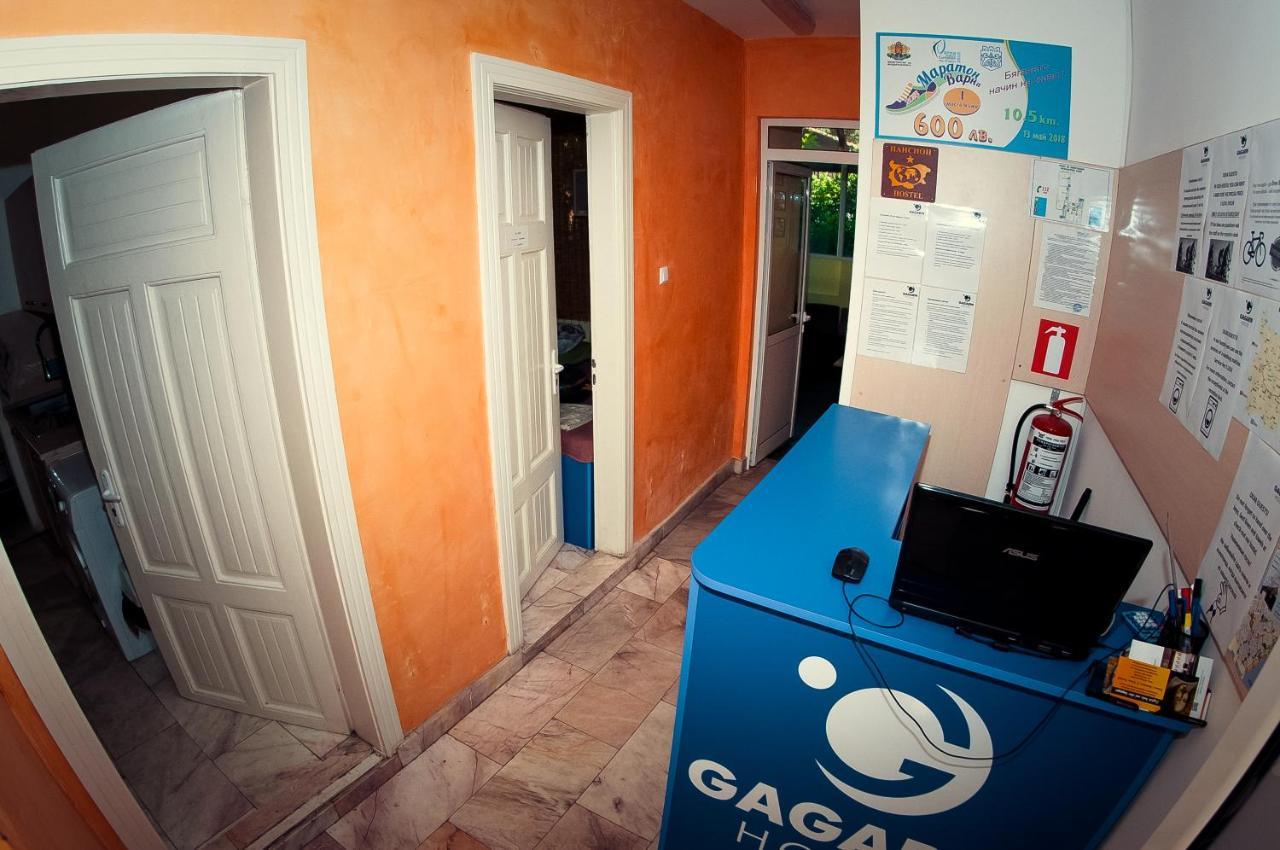 Gagarin House Hostel Varna ภายนอก รูปภาพ